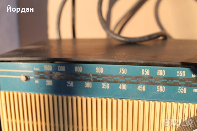 Радио ''Philips BOX 19 V00R'', снимка 4 - Радиокасетофони, транзистори - 43382282