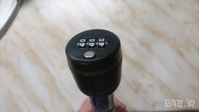 Продавам капачка за заключване на бутилка с 3 цифрен код