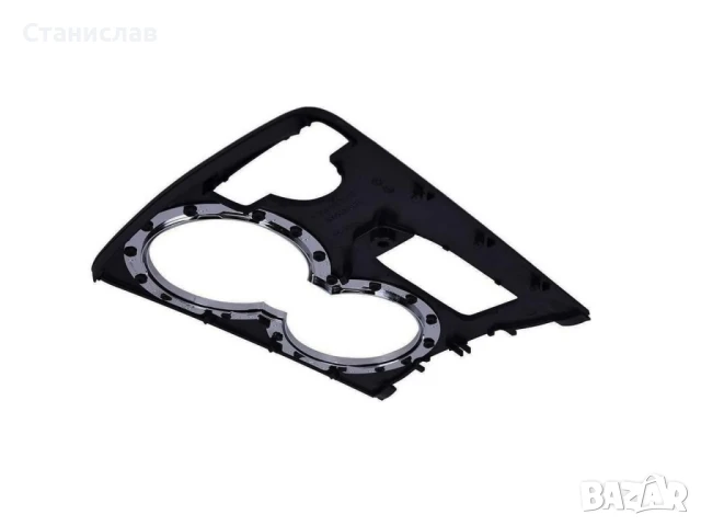 Рамка за централна конзола на Mercedes C-Class W204, снимка 2 - Части - 50639736
