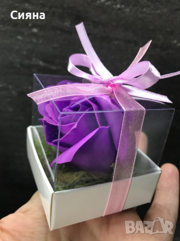 Кутийка със сапунена роза и скандинавски мъх, снимка 2 - Изкуствени цветя - 36457111