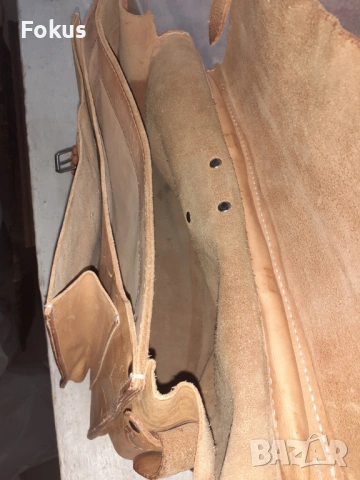 Много качествена и красива мъжка чанта от много дебела кожа, снимка 4 - Антикварни и старинни предмети - 53422396