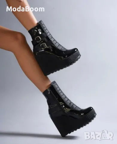 Боти на платформа - Лак