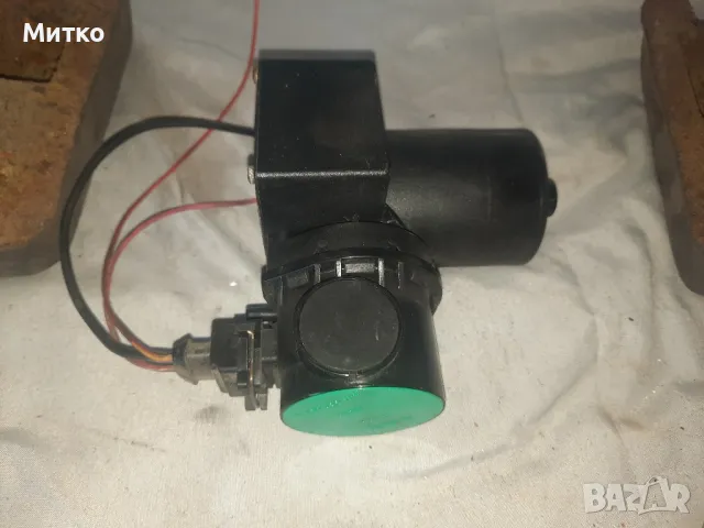 Вакуум помпа за Фолксвген Голф или Толедо Volkswagen Golf , снимка 2 - Части - 48628034