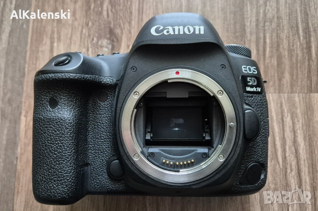 Фотоапарат Canon 5D Mark IV, снимка 2 - Фотоапарати - 52771960