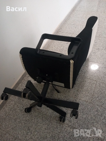 Офис стол, снимка 2 - Столове за офис - 52719942