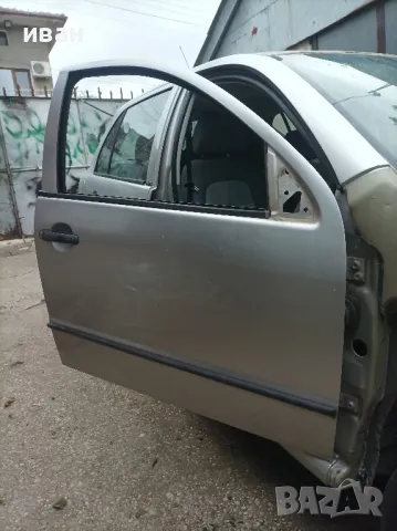 Предна дясна врата за Шкода Фабия хечбек. 2000 год. сива. , снимка 1