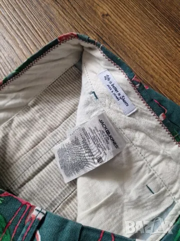 Страхотни мъжки къси панталони JACK & JONES  размер XL, снимка 8 - Къси панталони - 49769156