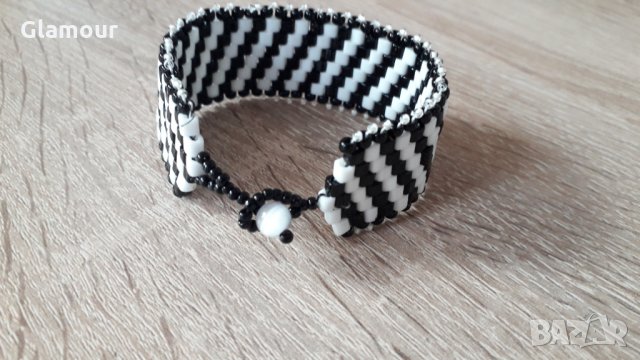 Гривна с мъниста 