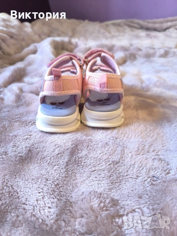 Детски сандали Мини Маус , снимка 2 - Детски сандали и чехли - 53104030