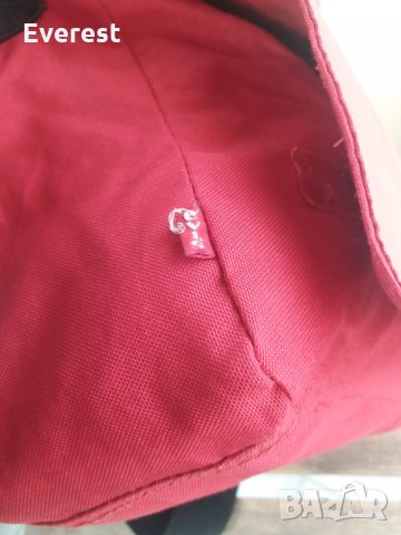 Levis  голяма червена чанта от брезент, снимка 11 - Чанти - 32543892