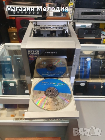 Аудиосистема Samsung MM-ZJ8 Silver има дистанционно. С ради, дуск, касета и aux. В отлично техническ, снимка 2 - Аудиосистеми - 37235070