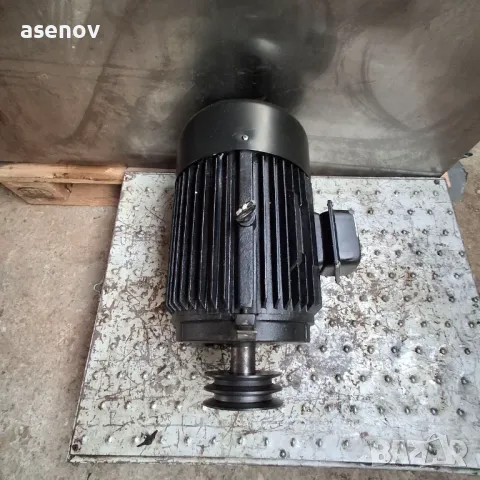 електродвигател 7,5 кв, снимка 2 - Електродвигатели - 49226903