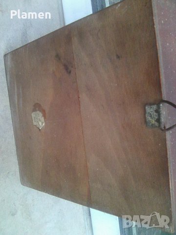 Стара дървена пирографирана българска кутия за механичен настоленчасовник будилник, снимка 3 - Други ценни предмети - 37870195