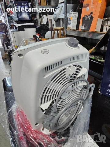 Вентилаторна печка DeLonghi, снимка 2 - Отоплителни печки - 53265994