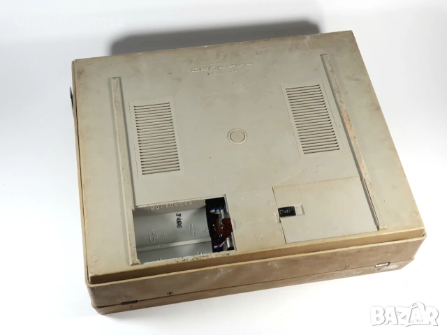 Магнетофон ДЕЛЬФИН Делфин Руски СССР Съветски Ролков Лентов Магнитофон, снимка 4 - Аудиосистеми - 53166701