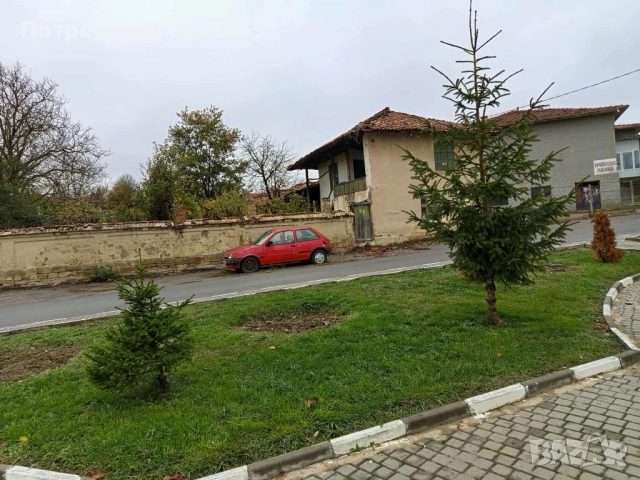 Двуетажна къща на ЦЕНТЪРА на с.Сушина + сайвант и плевня върху 1.5 дка двор! , снимка 2 - Къщи - 52585522