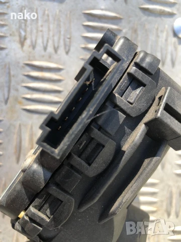 Педал за газ Пасат 5.5 2003 г.-2.0 бенз.116 коня, снимка 2 - Части - 51246416