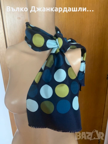 Копринен шал на точки, снимка 3 - Шалове - 53190047
