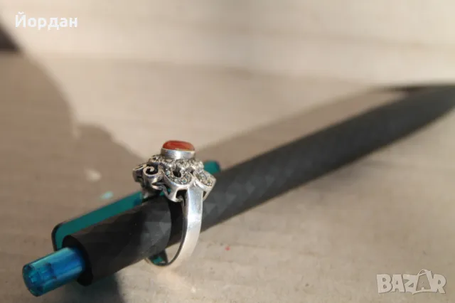 Дамски сребърен пръстен камънъни маркезит и карнеол