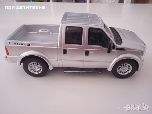 Играчка пикап Ford F-350 super duty platinum, 21 см., снимка 4 - Колекции - 51587311