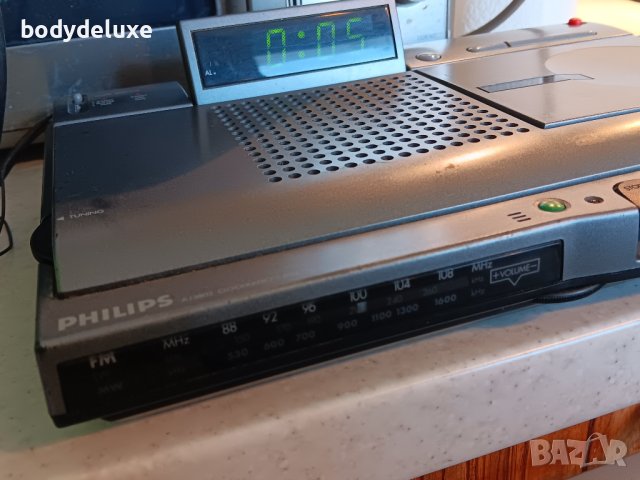 Philips AJ3802 портативен радио-касетофон, снимка 3 - Радиокасетофони, транзистори - 14309514