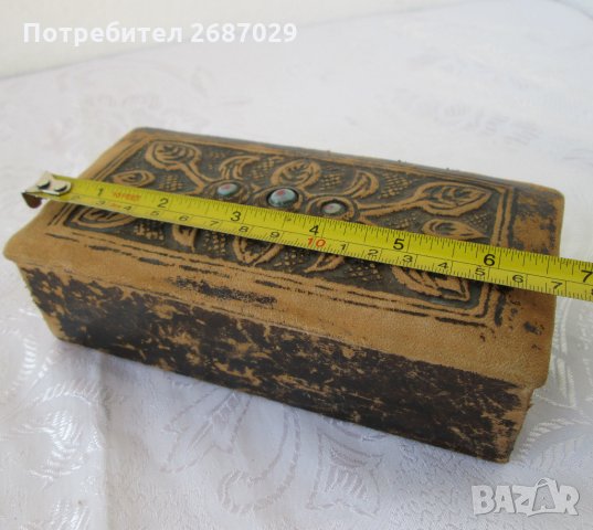 Кожени: Стари кутии, чиния, изделия от кожа, лампион, абажур, моливник, чиния, снимка 6 - Други ценни предмети - 28968026