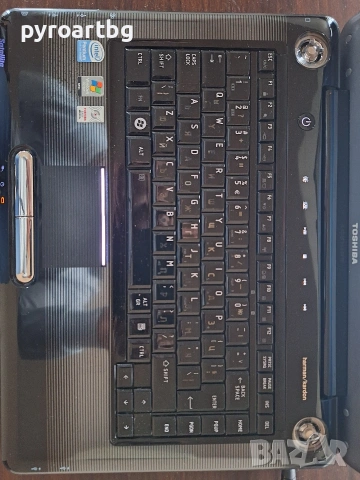 Лаптоп Toshiba, снимка 5 - Лаптопи за дома - 53447731