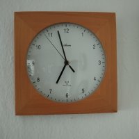 часовник стенен, снимка 1 - Стенни часовници - 43258152