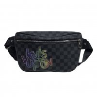 Мъжка чанта тип банан Louis Vuitton 003 !!!, снимка 1 - Чанти - 38924106