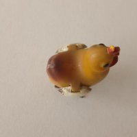 Стара играчка кокошка снася яйца като се натисне от бакелит , снимка 8 - Антикварни и старинни предмети - 43958421