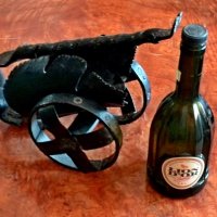 стойка за вино от ковано желязо, снимка 1 - Антикварни и старинни предмети - 28666119