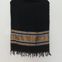 Голям черен шал с ресни, снимка 2 - Шалове - 43781192