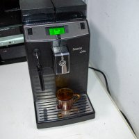 Кафеавтомат Saeco Lirika Blk, 1850W, 15 bar, 4 напитки, Керамична мелачка, снимка 2 - Кафемашини - 43695036