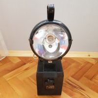 Стар акумулаторен бакелитен прожектор, снимка 1 - Антикварни и старинни предмети - 32900656