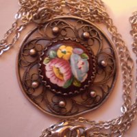 Ретро медальон посребрен филигран с порцелан, снимка 1 - Други ценни предмети - 35000059