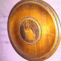 Дървена чиния за стена религиозна тематика-метални нишки Фи-25см, снимка 1 - Декорация за дома - 37881162