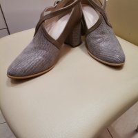 Продавам дизайнерски обувки Мартини, снимка 3 - Дамски обувки на ток - 39565092