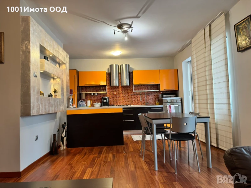 Обзаведен, тристаен с гараж ,Пловдив, ЩЦ, снимка 1