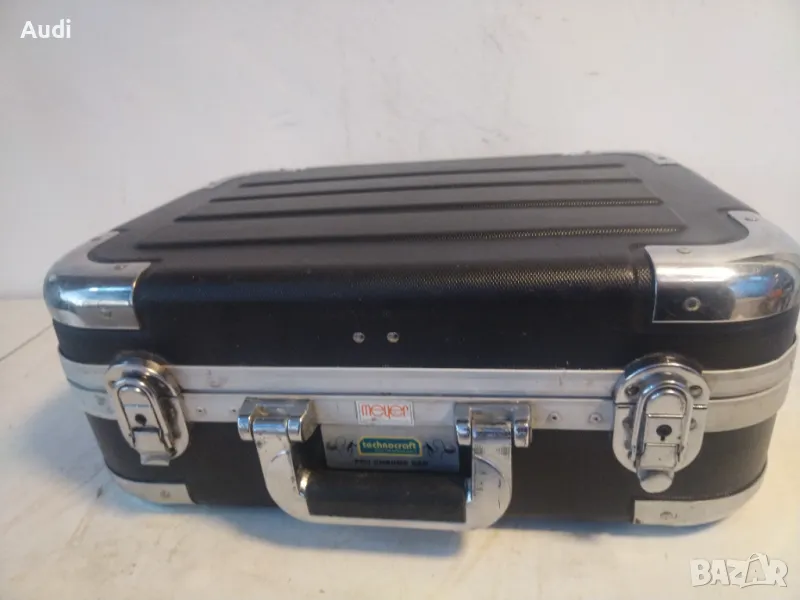 TECHNOCRAFT куфар за инструменти. Множество отделения! Бонус налични инструменти : Керпеден, ножица , снимка 1