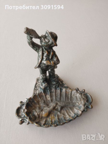Стара Цаменна Фигура със пепелник СССР момче, снимка 1