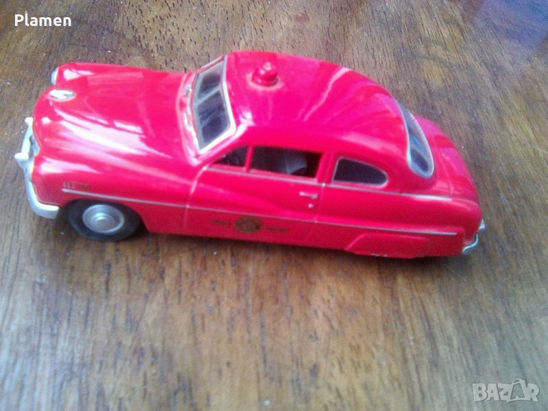 Стара американска пожарна кола метален модел, снимка 1