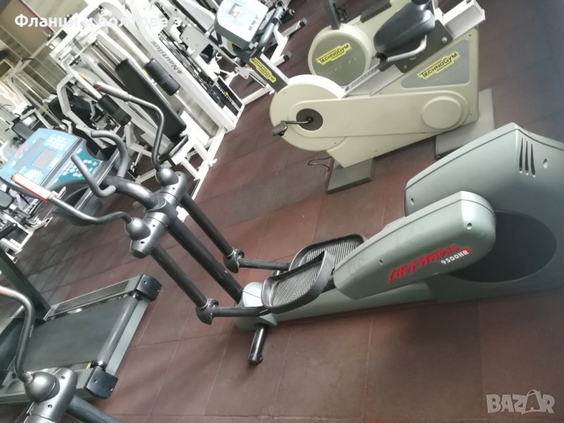 Професионални Life Fitness кростренажори фитнес кардио уреди, снимка 1