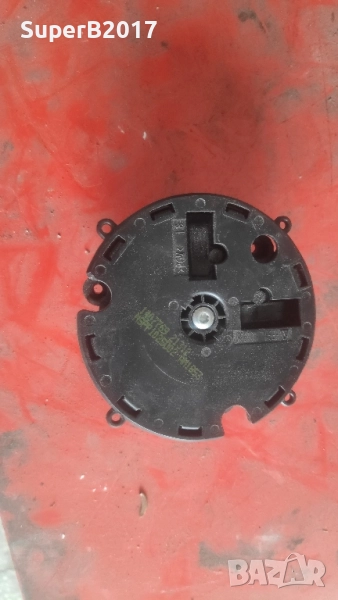 Продавам - оригинално моторче за огледало 7 пина от Ауди А4, снимка 1