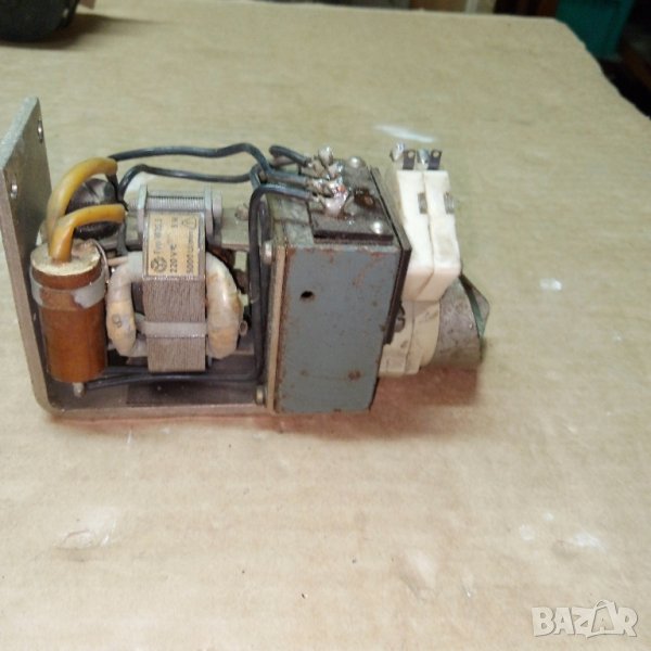 Ел двигател с реле 1, снимка 1