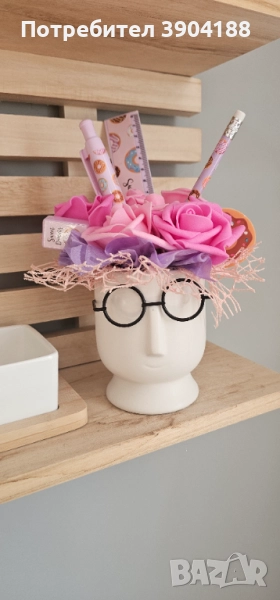 Кашпа с фоамени цветя , снимка 1