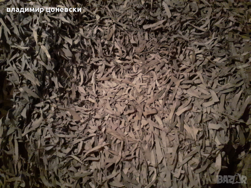 Модерен арт килим с втъкани кожени парченца, снимка 1