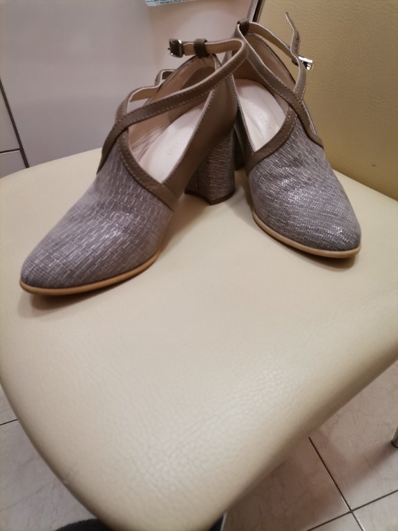 Продавам дизайнерски обувки Мартини в Дамски обувки на ток в гр. Русе -  ID39565092 — Bazar.bg