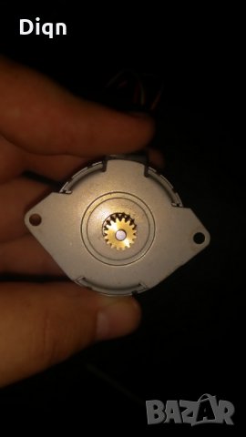 Стъпков мотор, снимка 3 - Други машини и части - 26284967