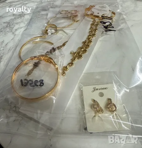 💎Мистериозна торбичка с бижута с 10бр висококачествени бижута💎, снимка 7 - Бижутерийни комплекти - 49024069