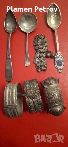Колекционерска чиния сребърни лъжички и рогатки 